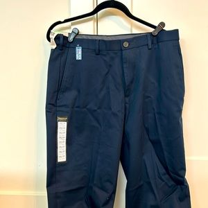 Haggar men’s flat front classic fit no iron, 34 x 30
